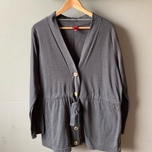 Gray Shirt Cite Button and Tie Detail XL